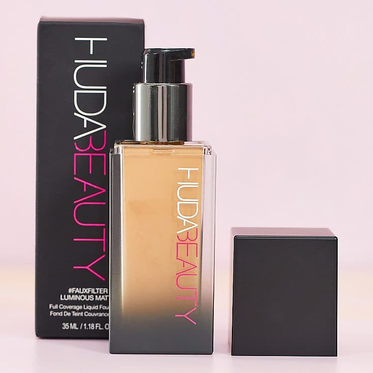 Divina Makeup & Perfumes 3